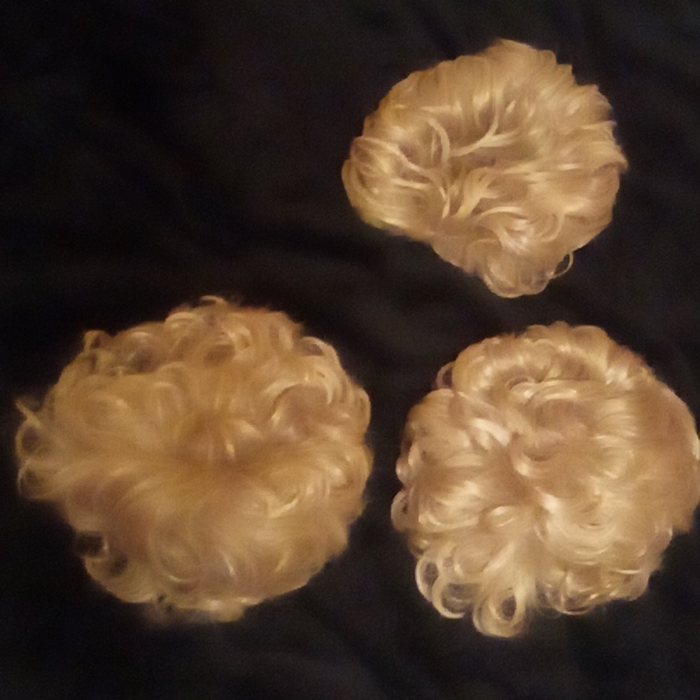 Blonde wigs